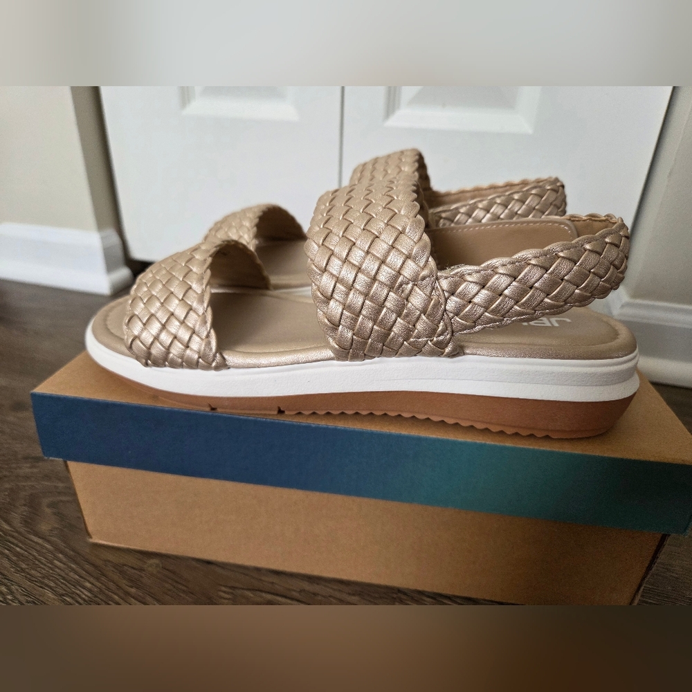 JBU Leila Women's Sandals - Size 8.5
